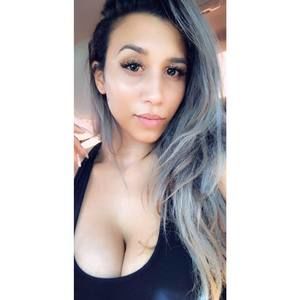 Meet your Posher, Marissa